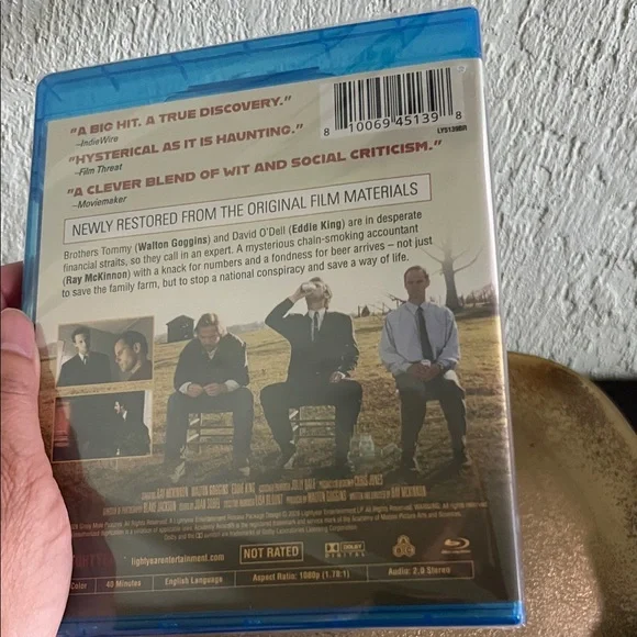 #1553: The Accountant Blu-ray Disc - Picture 3 of 10